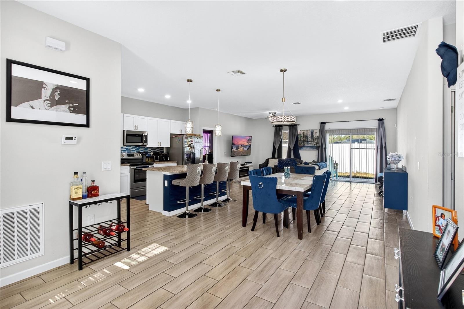 Image 3 of 33 For 276 Elm Court