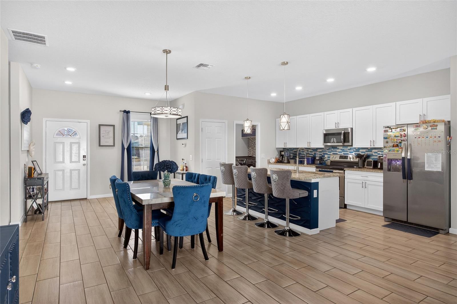 Image 6 of 33 For 276 Elm Court