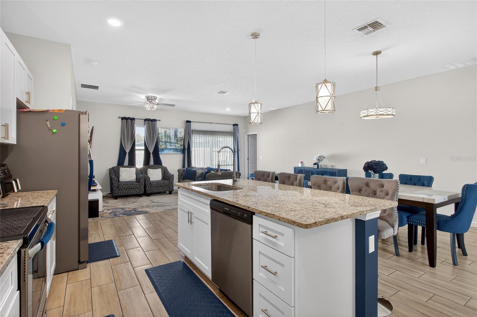 Image 8 of 33 For 276 Elm Court