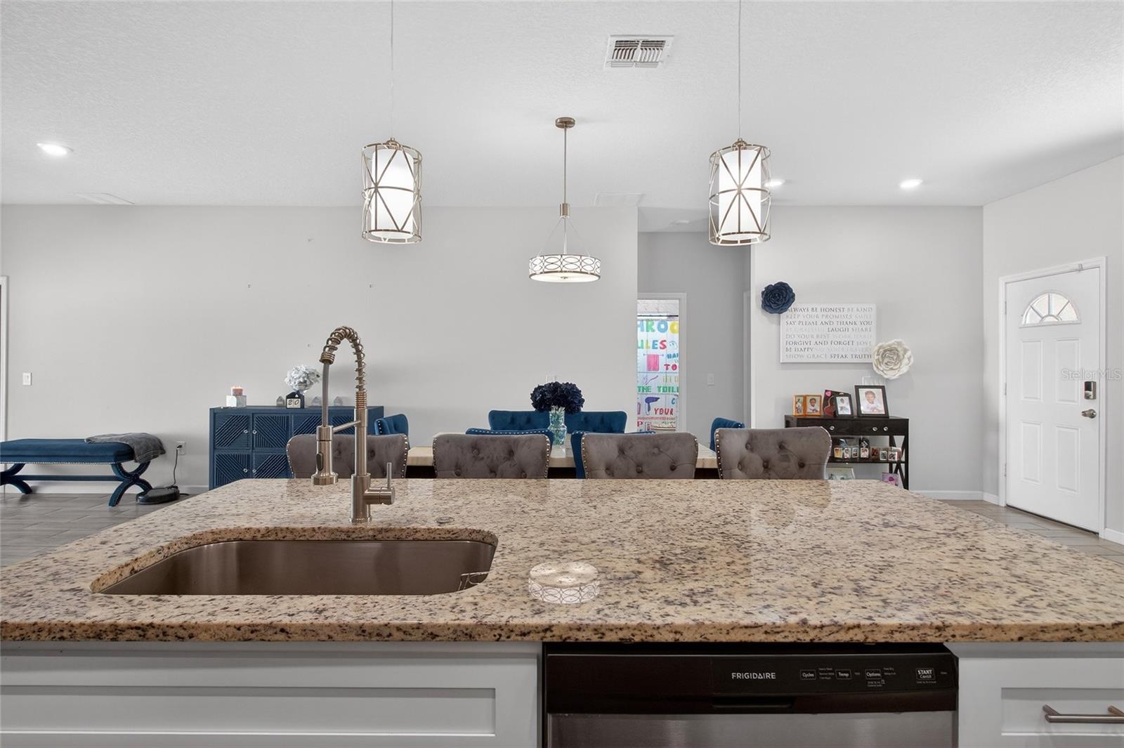 Image 9 of 33 For 276 Elm Court