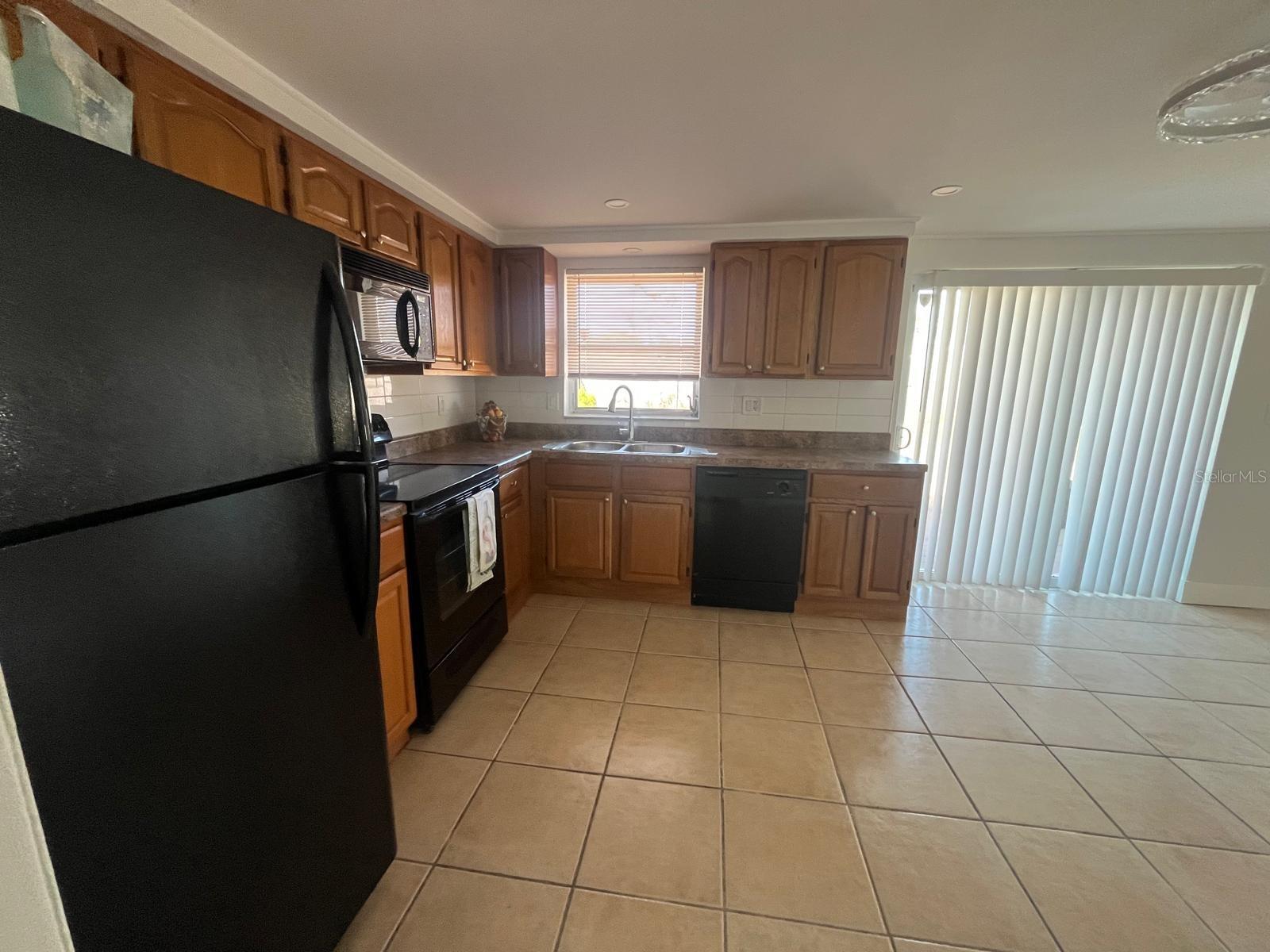 Image 5 of 18 For 3517 Garfield Drive