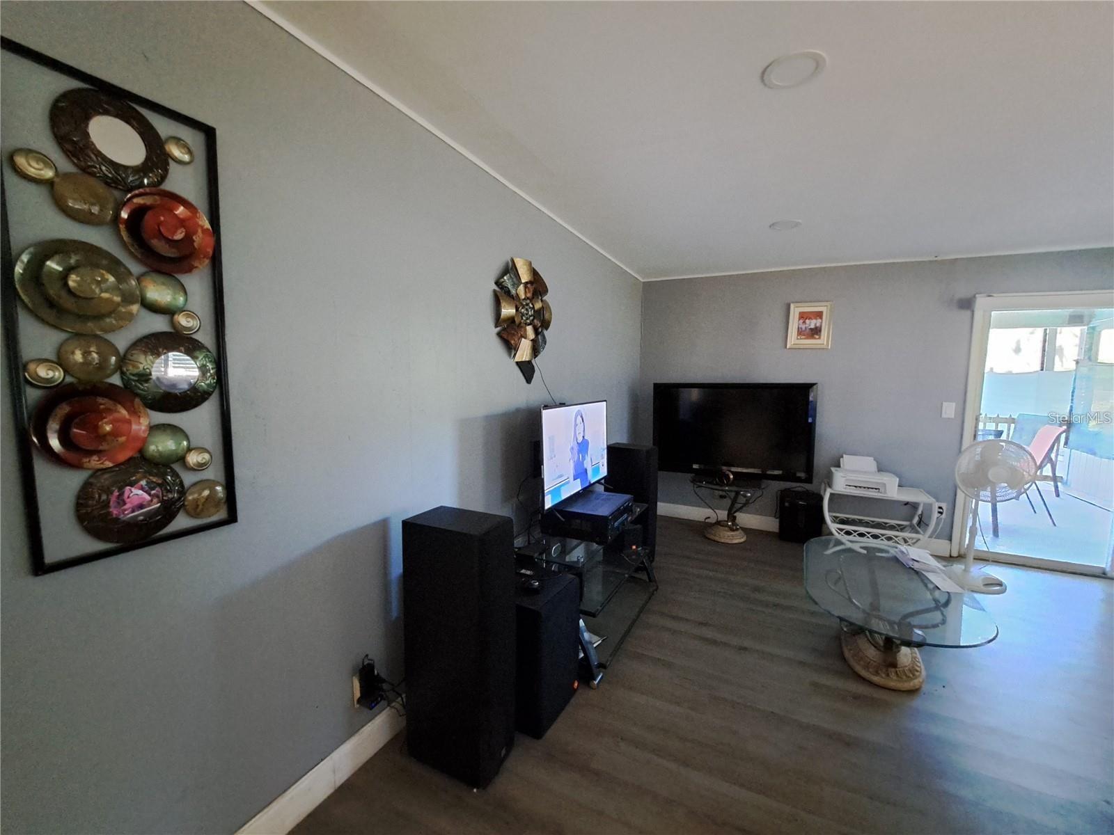 Image 22 of 41 For 2814 Maryland Avenue