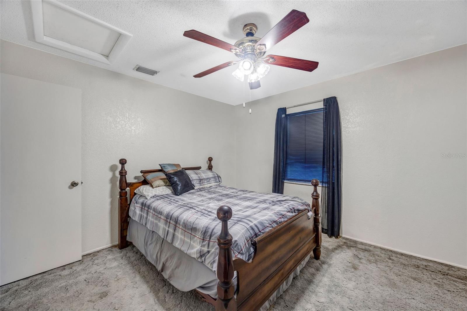 Image 18 of 37 For 1201 Palm Drive