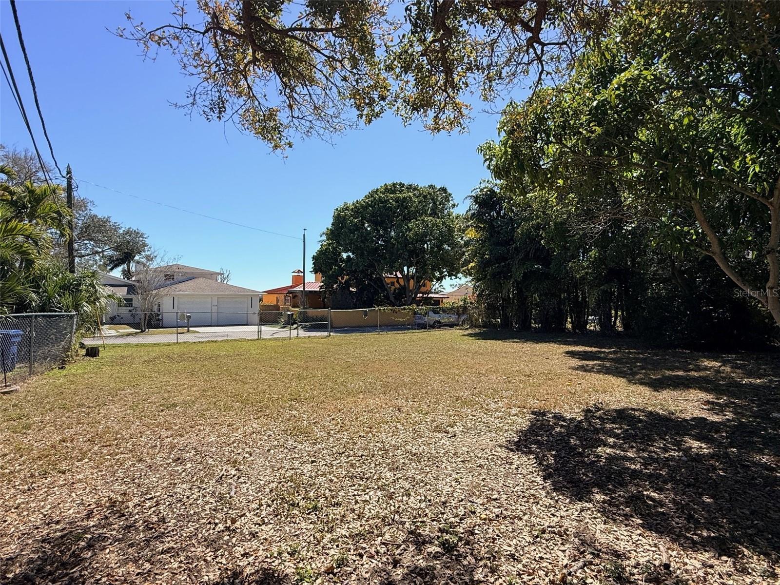 Image 6 of 7 For Ling-a-mor Terrace S