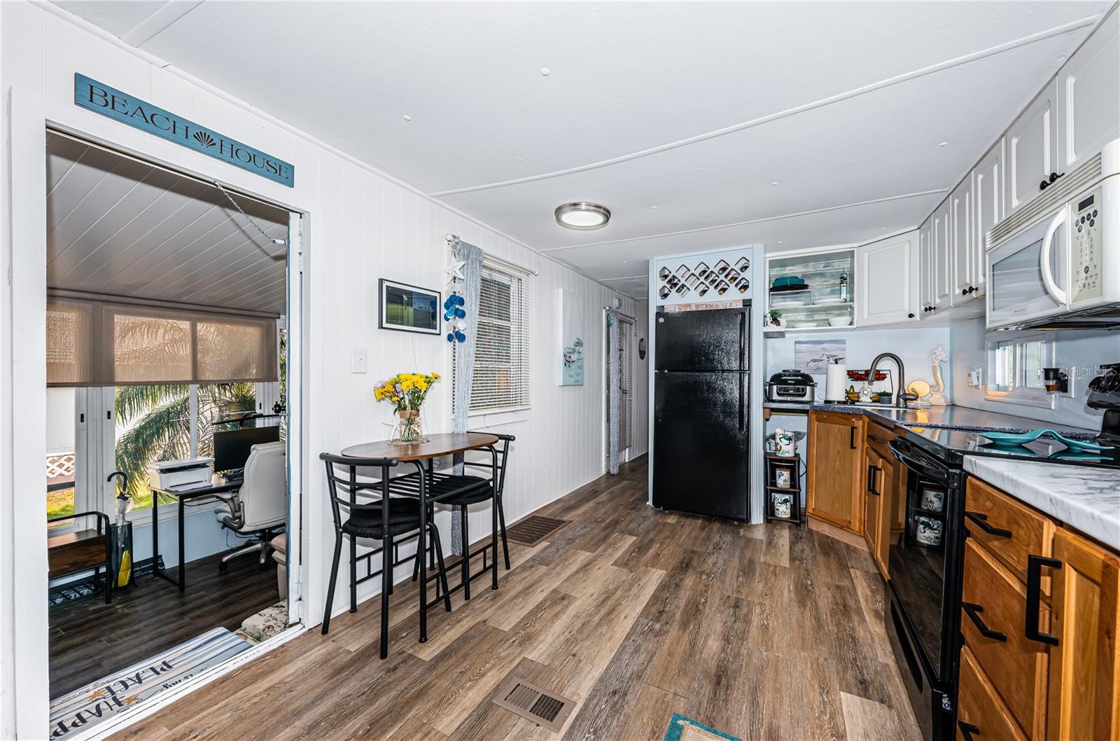 Image 10 of 37 For 8678 44th Avenue N 62