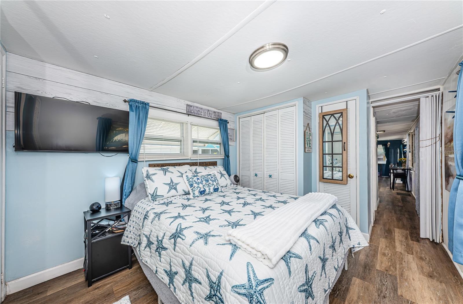 Image 13 of 37 For 8678 44th Avenue N 62