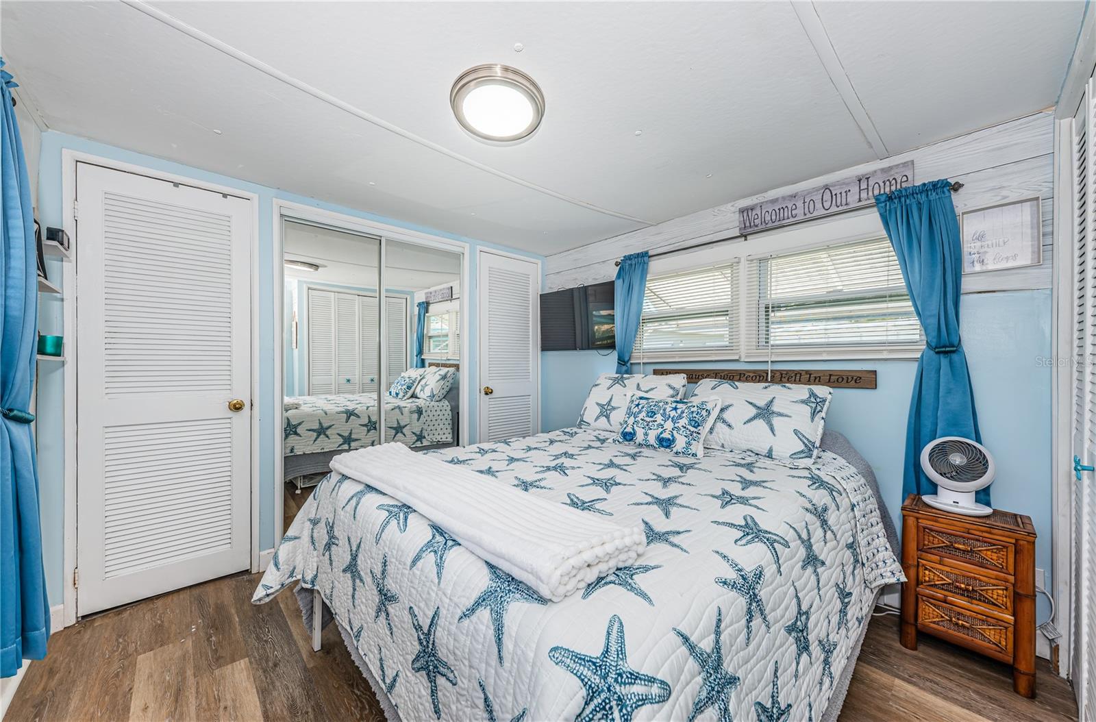 Image 14 of 37 For 8678 44th Avenue N 62