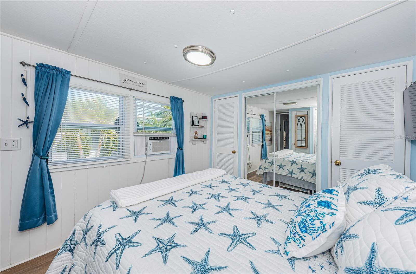 Image 15 of 37 For 8678 44th Avenue N 62