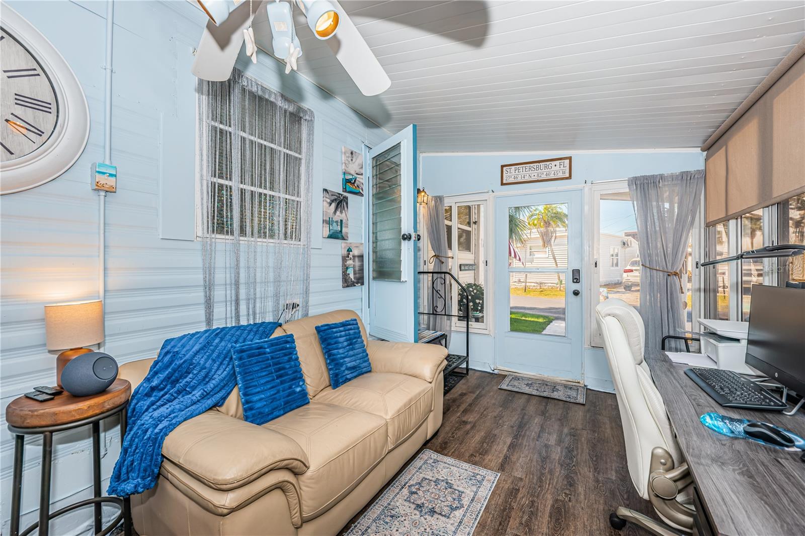 Image 19 of 37 For 8678 44th Avenue N 62