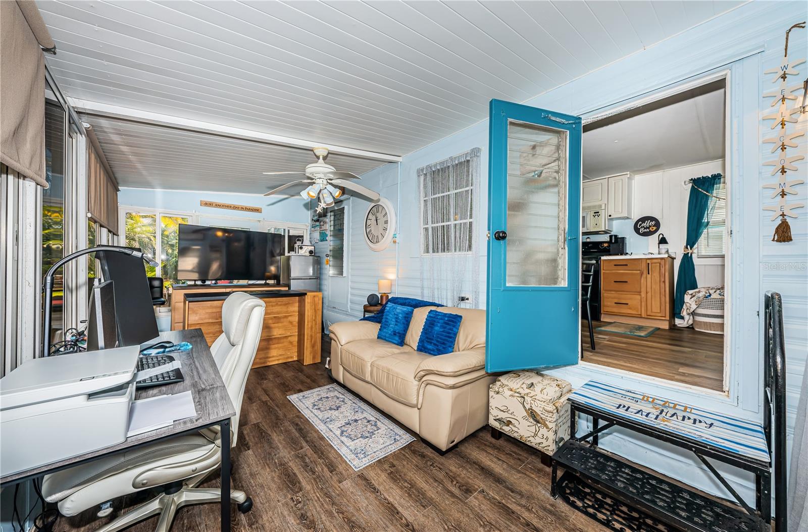 Image 20 of 37 For 8678 44th Avenue N 62