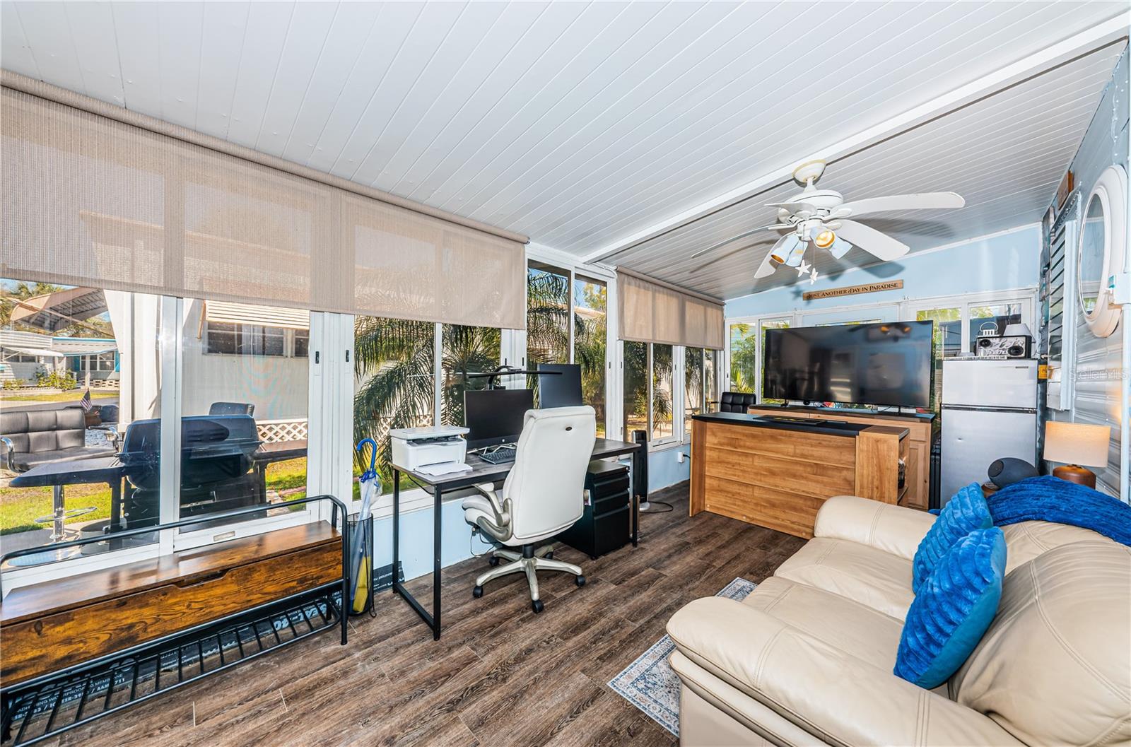 Image 21 of 37 For 8678 44th Avenue N 62