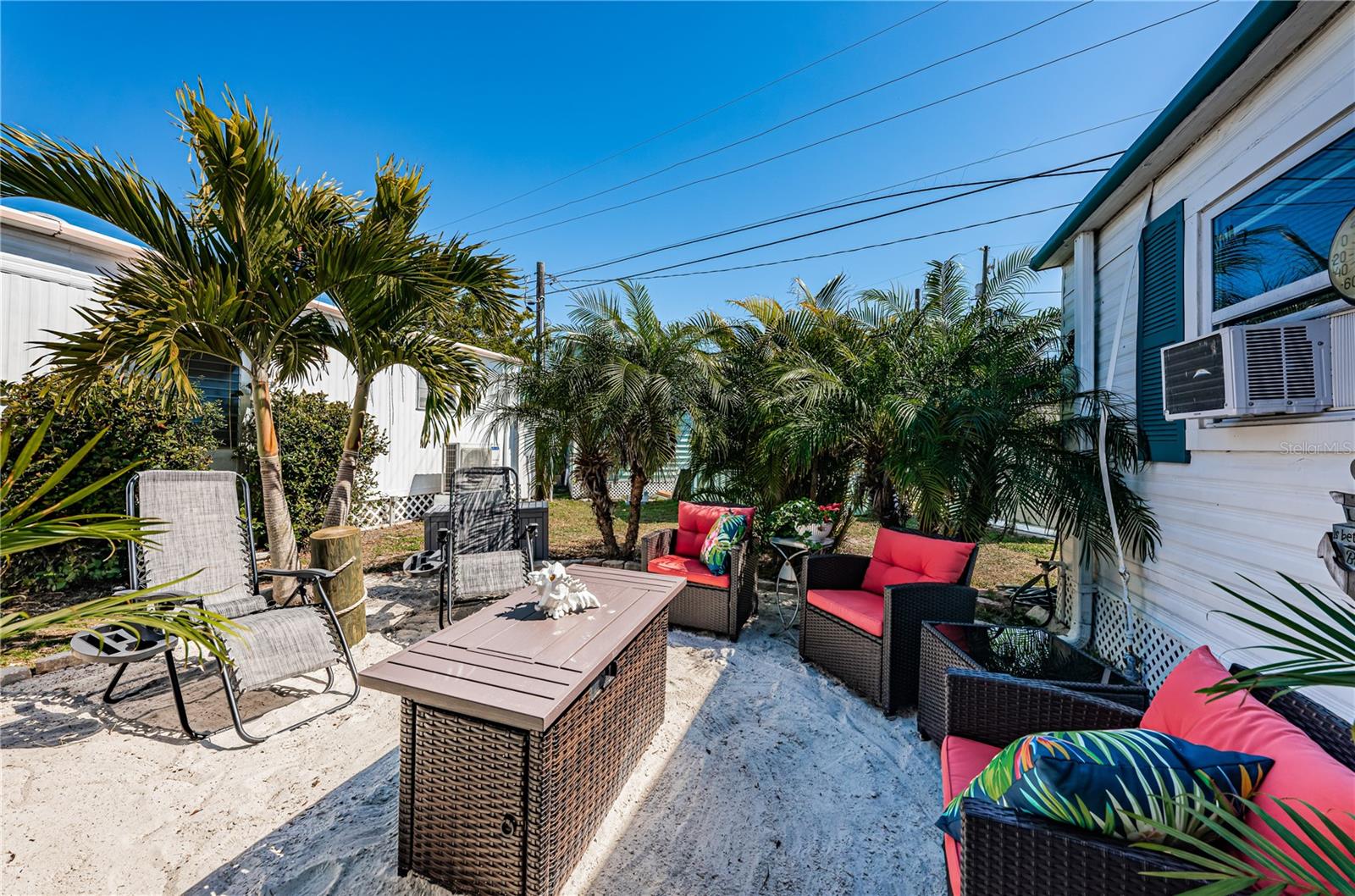 Image 28 of 37 For 8678 44th Avenue N 62