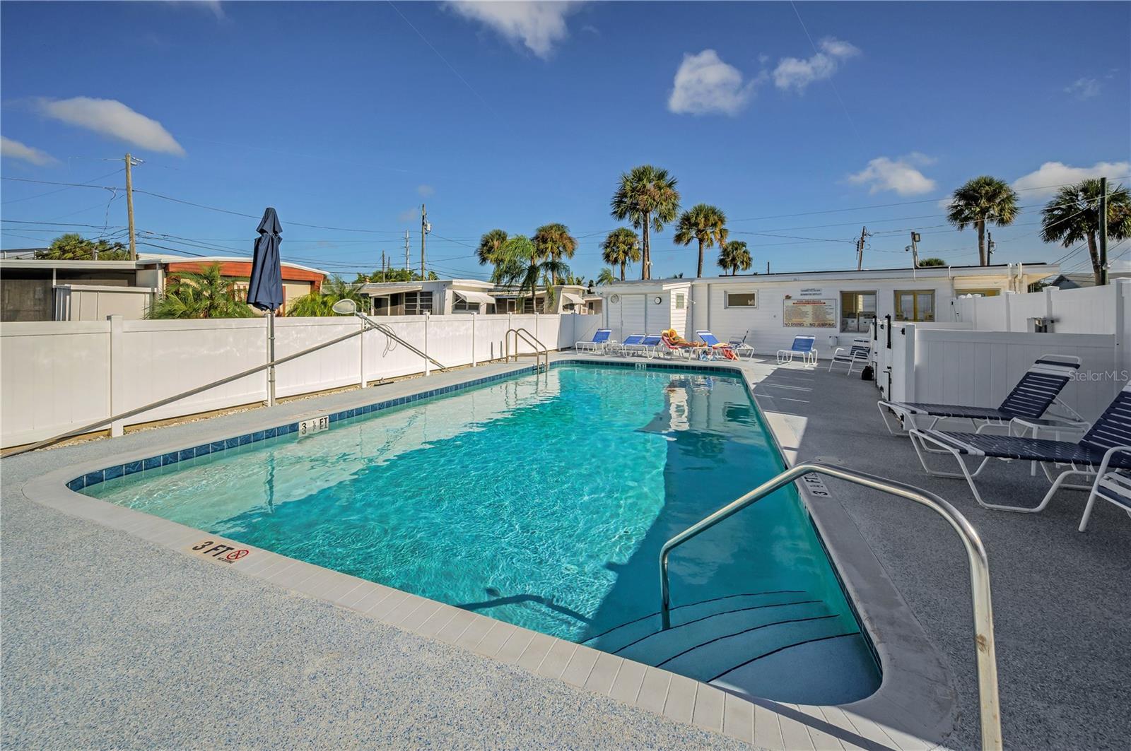 Image 30 of 37 For 8678 44th Avenue N 62