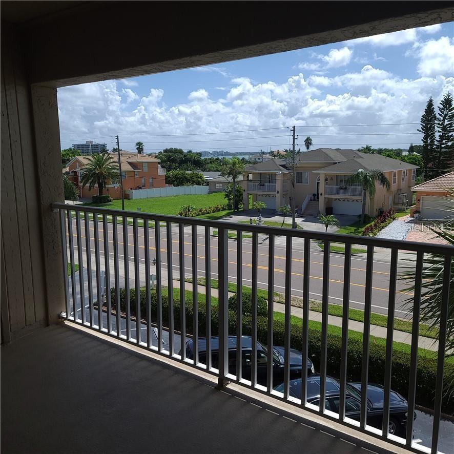 Image 16 of 44 For 3100 Gulf Boulevard 334