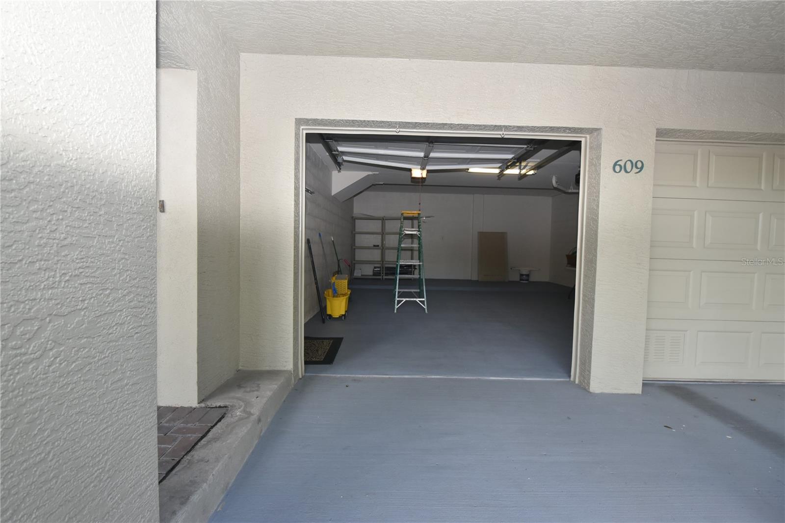 Image 15 of 20 For 609 Island Place Way 609