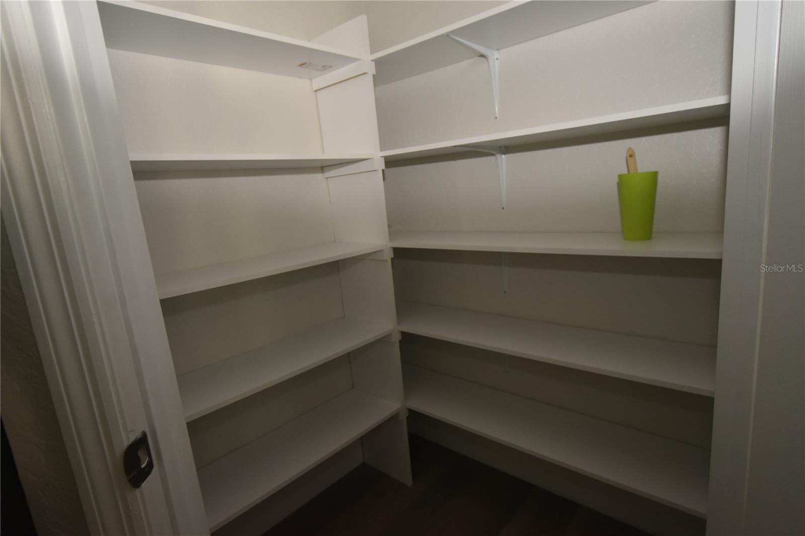 Image 4 of 20 For 609 Island Place Way 609