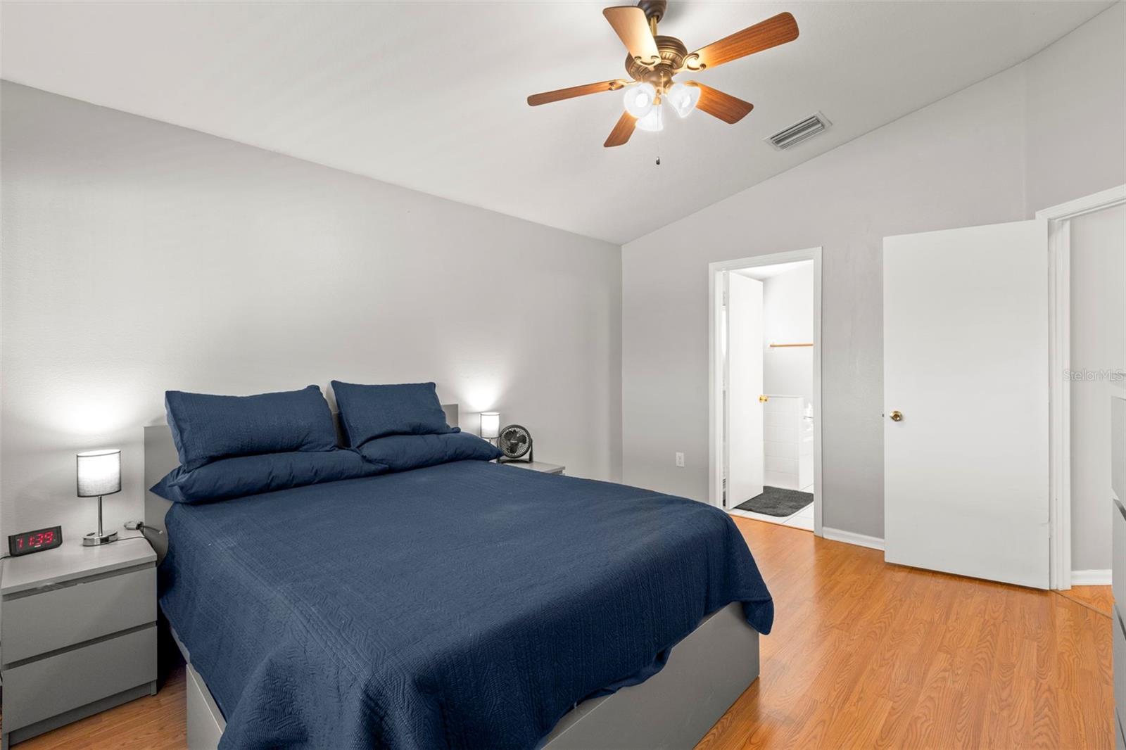 Image 13 of 35 For 1030 Summer Breeze Drive