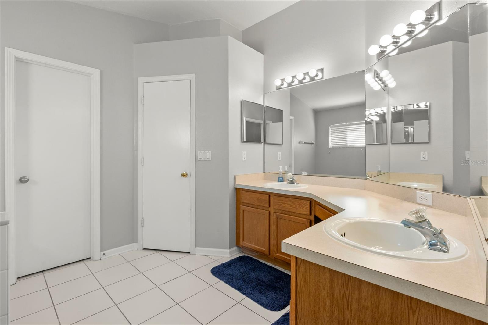 Image 16 of 35 For 1030 Summer Breeze Drive