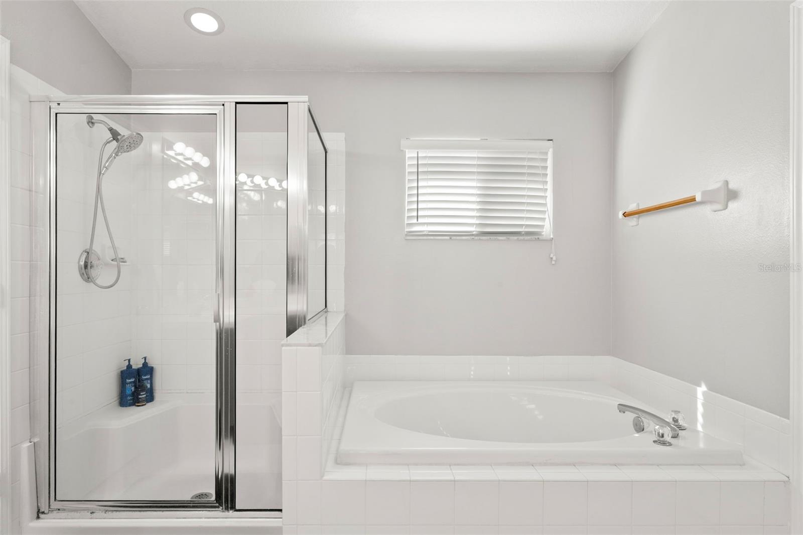 Image 17 of 35 For 1030 Summer Breeze Drive