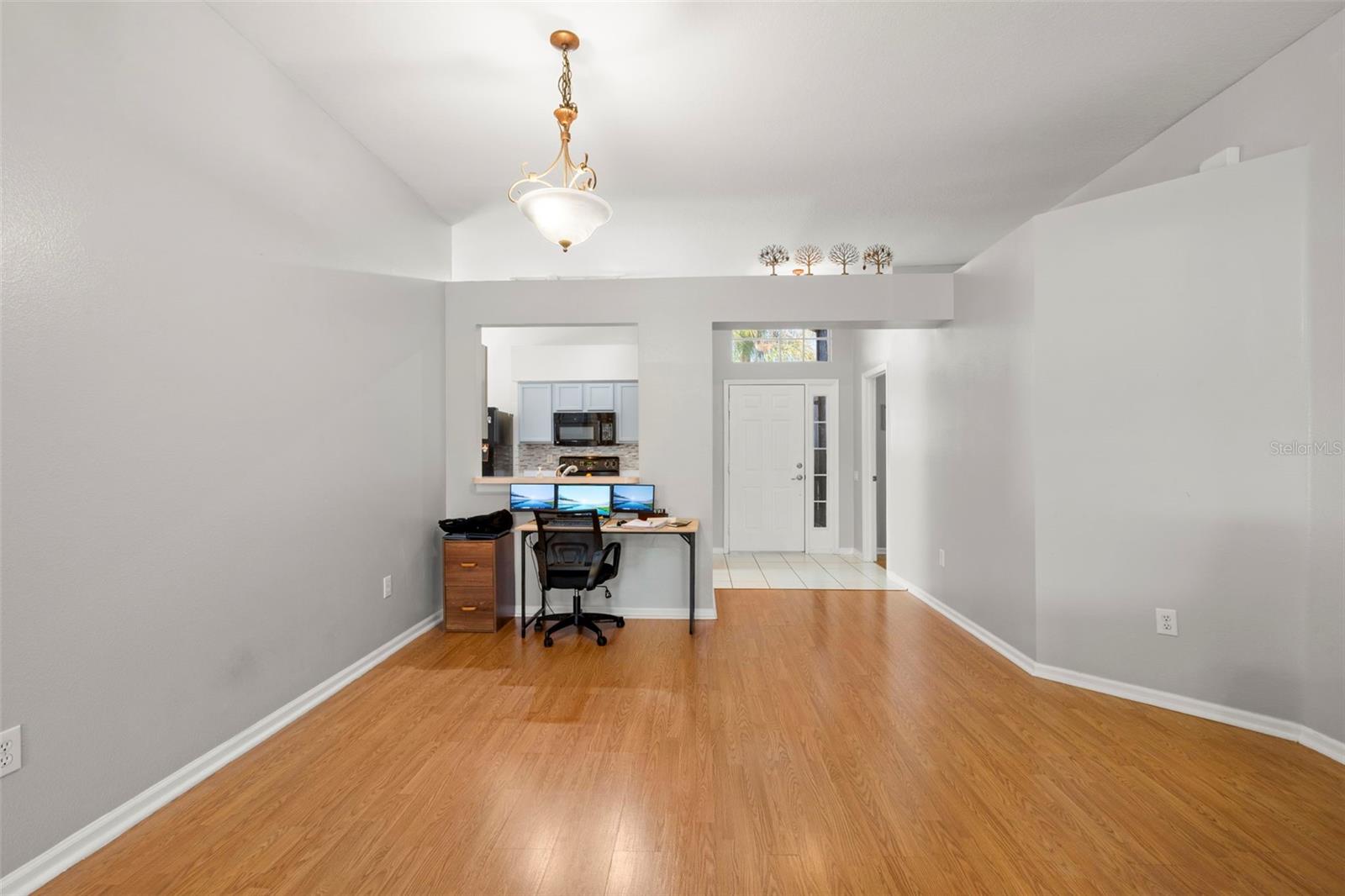 Image 19 of 35 For 1030 Summer Breeze Drive