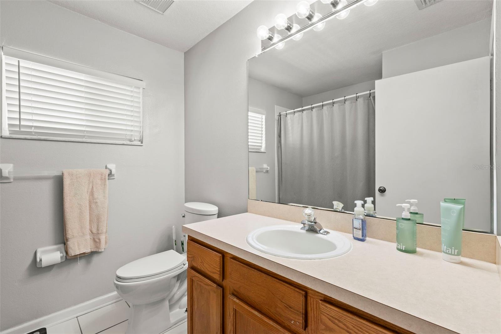 Image 21 of 35 For 1030 Summer Breeze Drive
