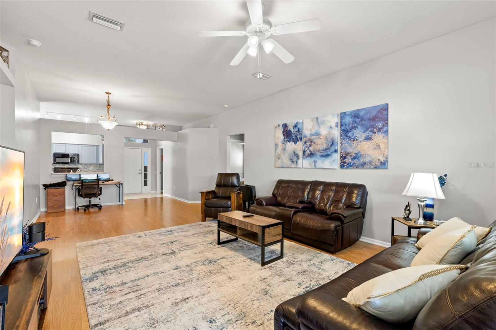 Image 3 of 35 For 1030 Summer Breeze Drive