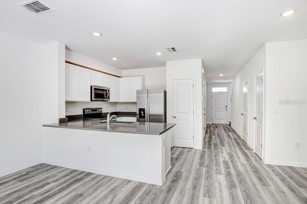 Image 3 of 28 For 31298 Paper Birch Street