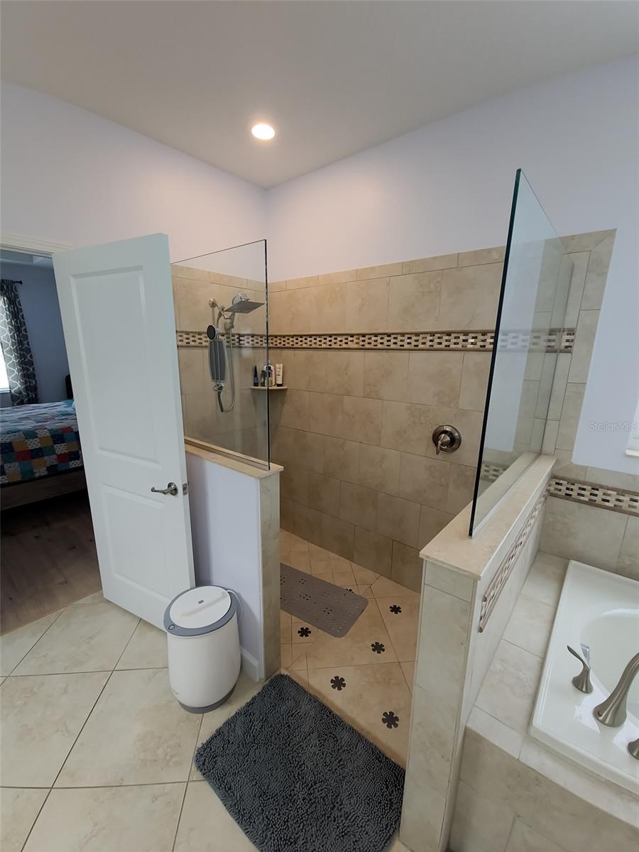 Image 28 of 57 For 11936 Sand Myrtle Road