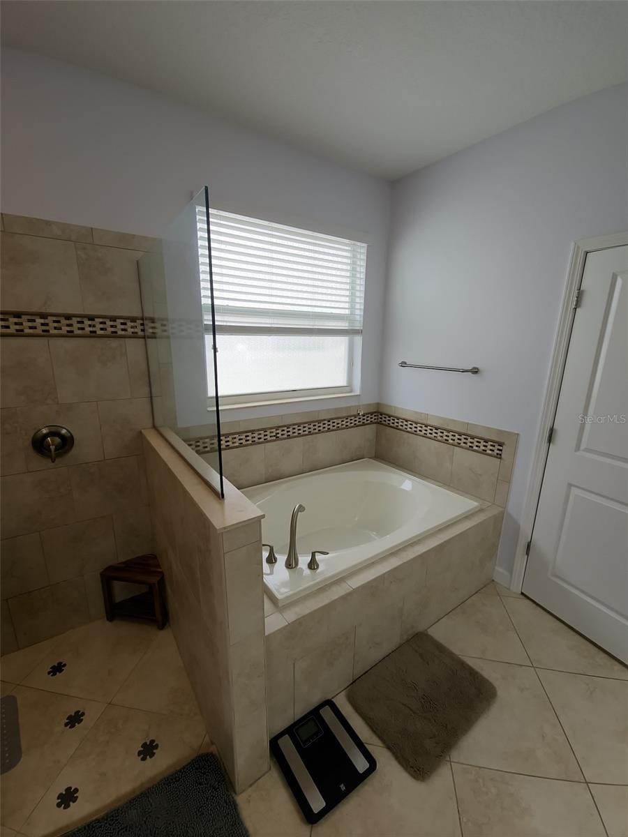 Image 29 of 57 For 11936 Sand Myrtle Road