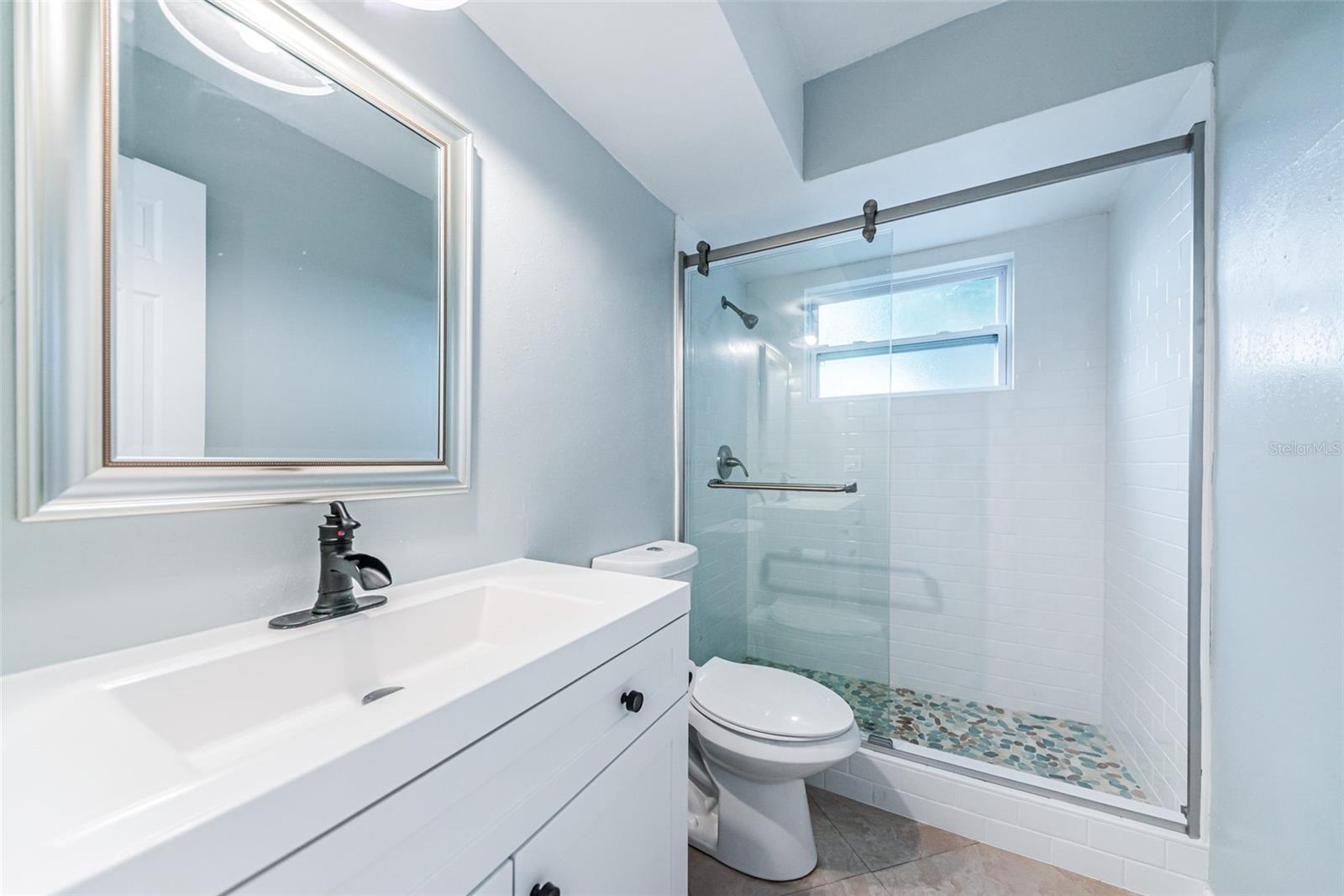 Listing photo id 8 for 2308 1st Street 4