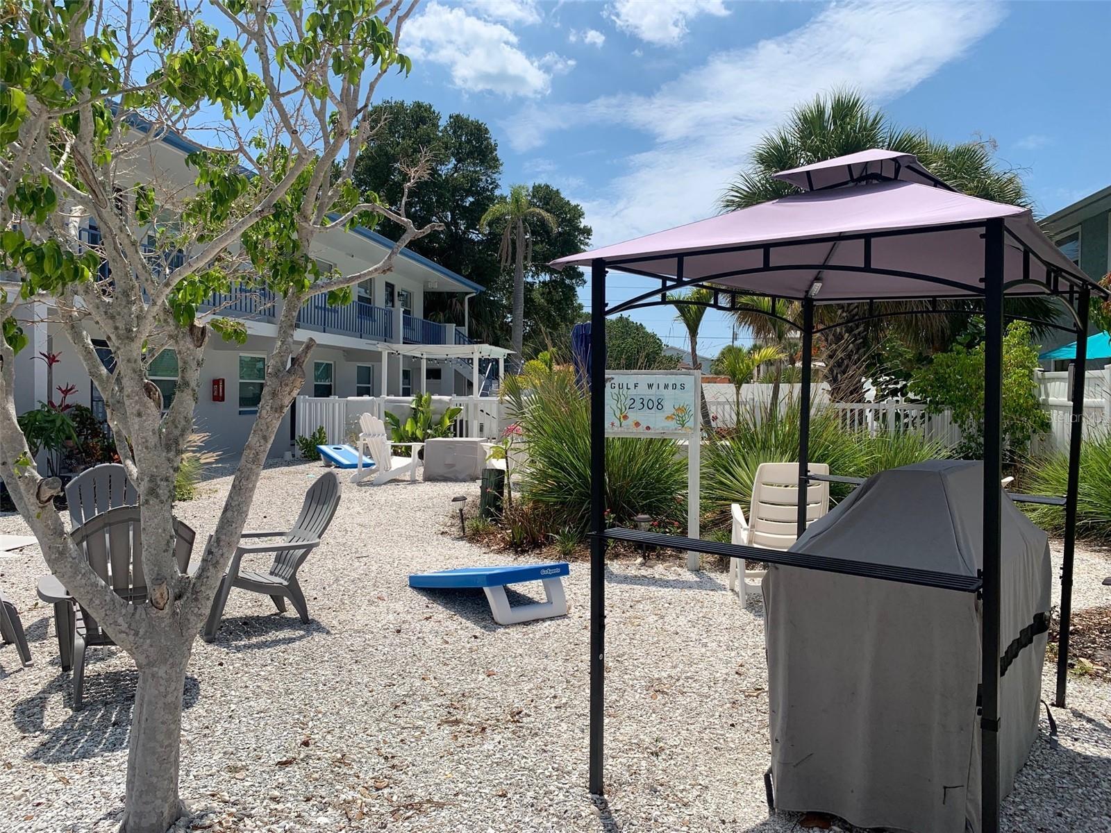 Listing photo id 22 for 2308 1st Street 4