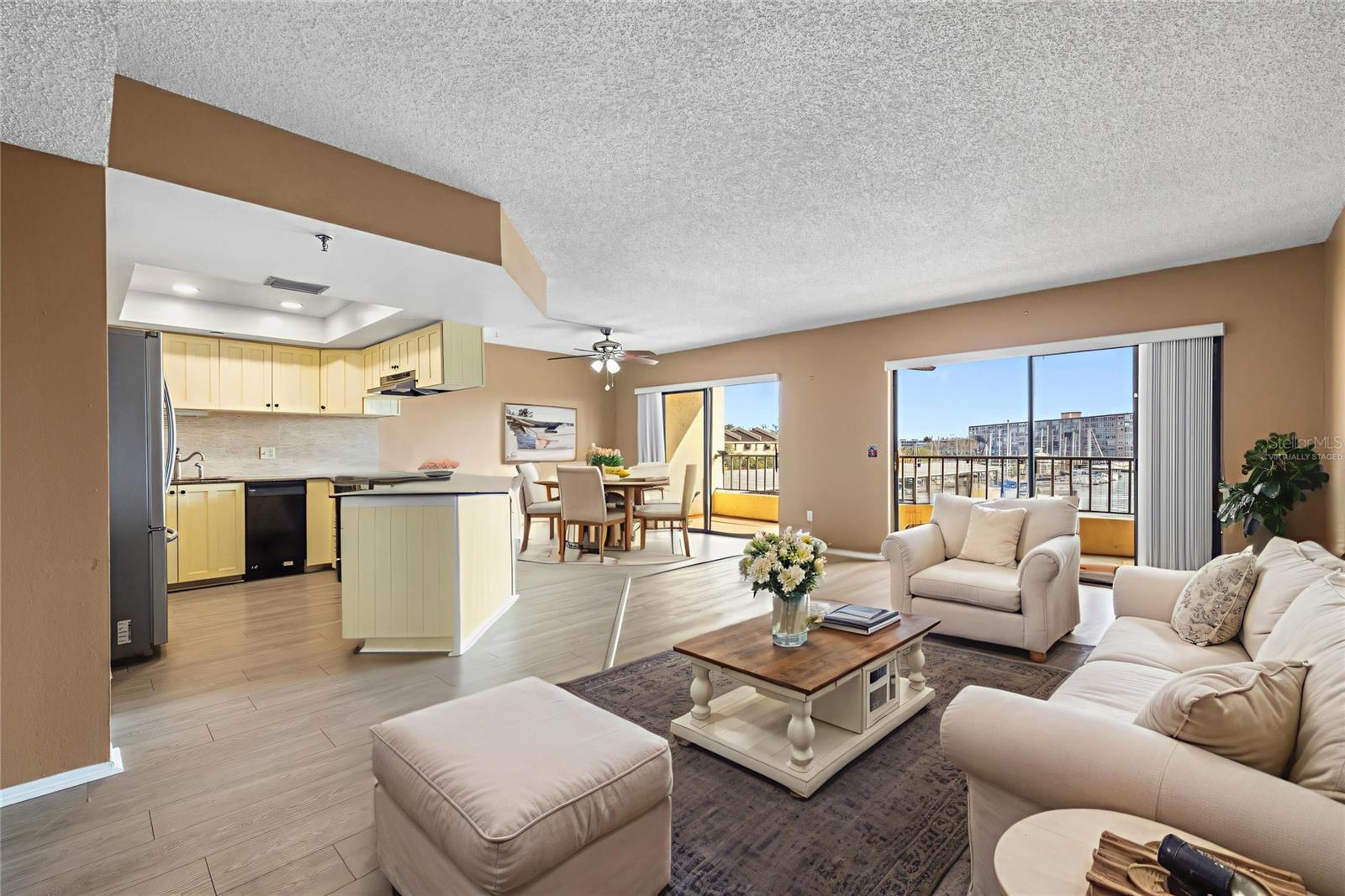 Image 4 of 61 For 1750 Harbor Place S 202