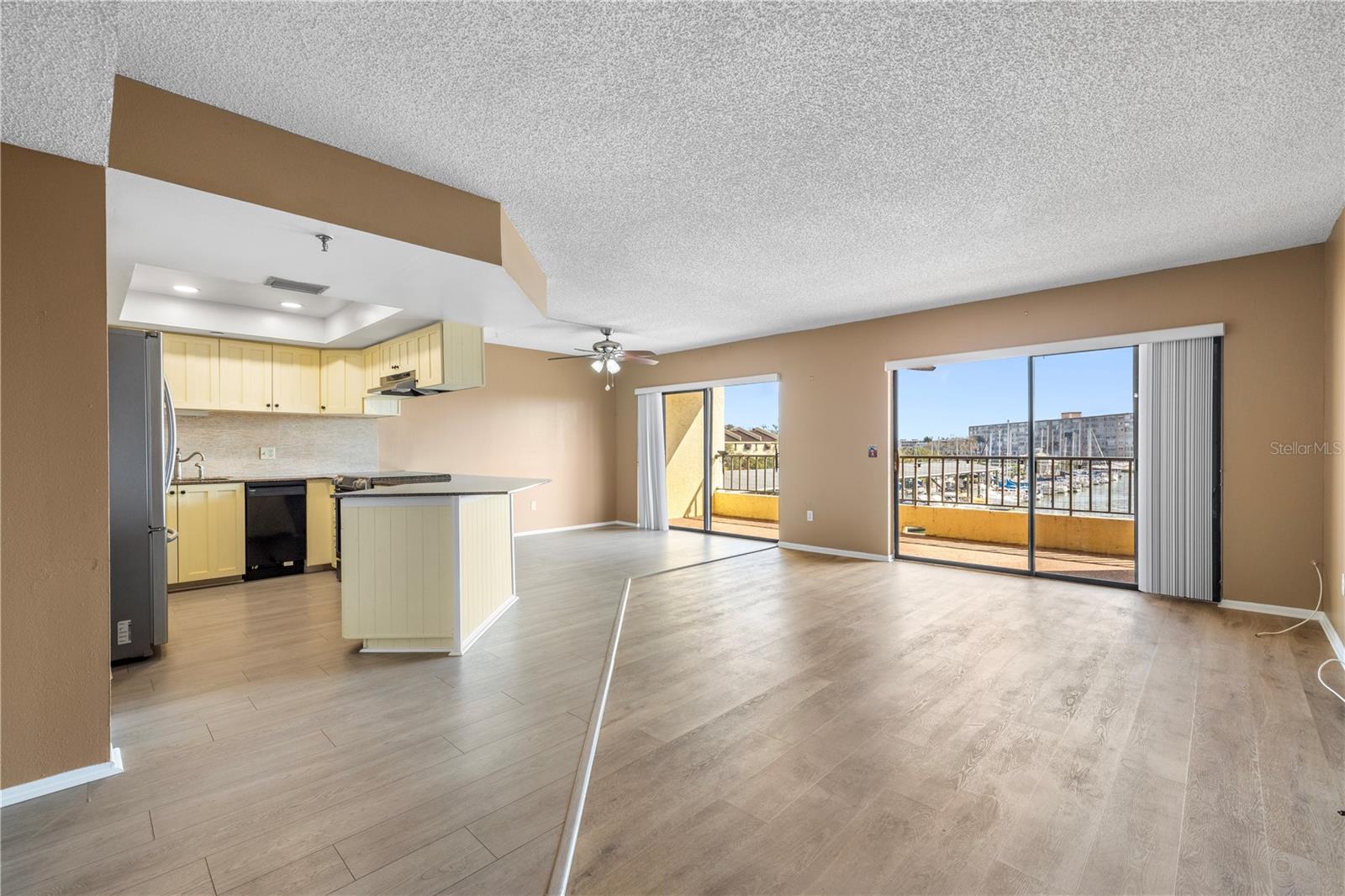 Image 5 of 61 For 1750 Harbor Place S 202