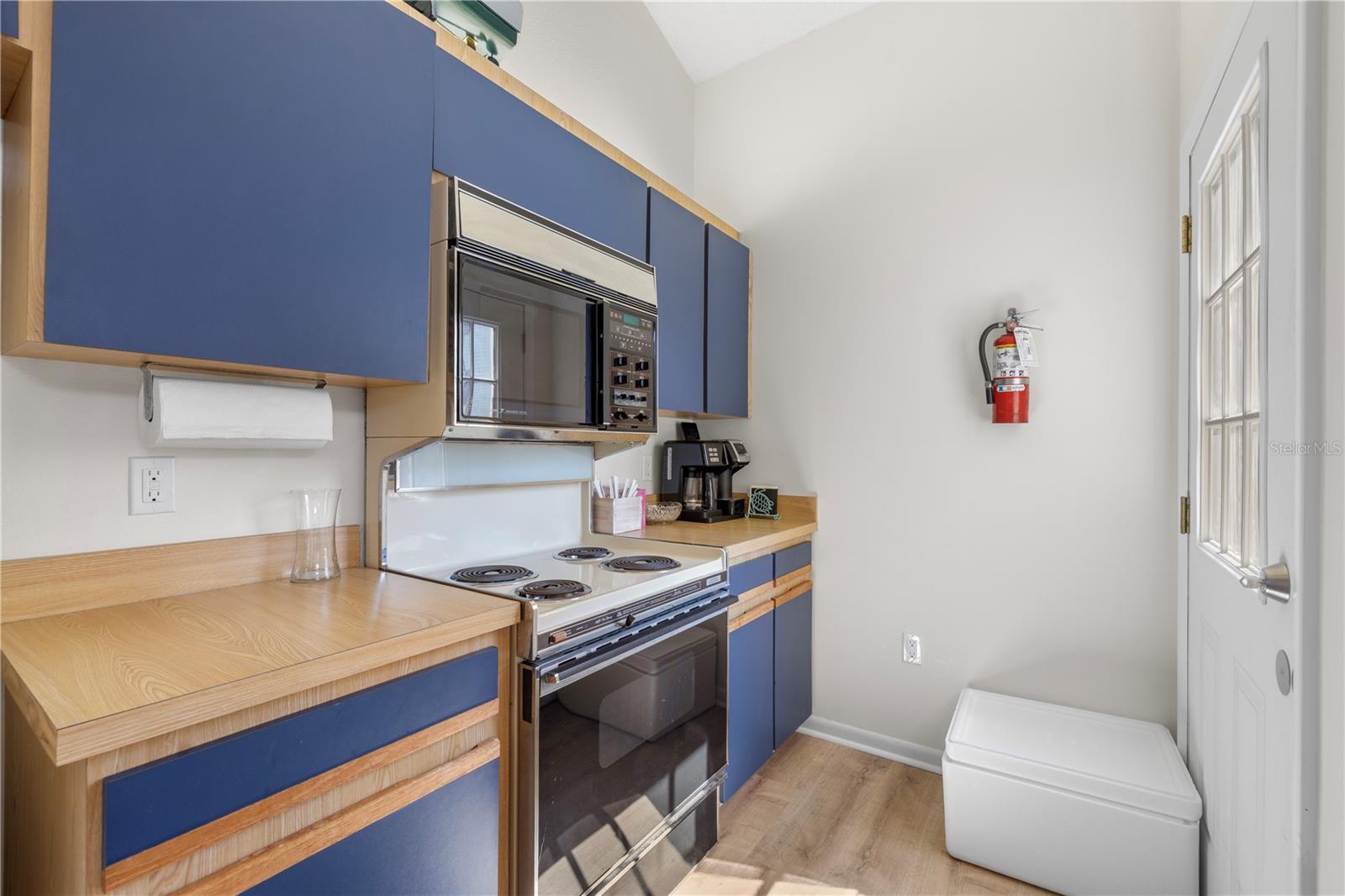 Image 51 of 61 For 1750 Harbor Place S 202