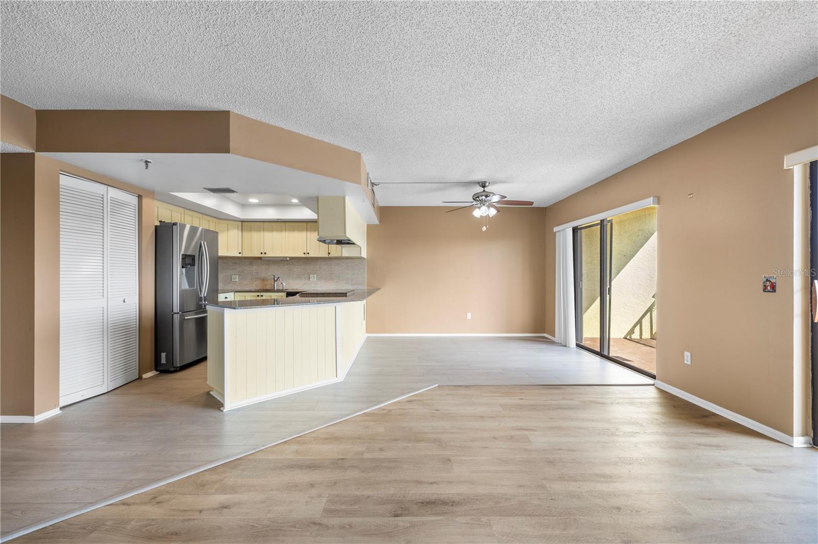 Image 9 of 61 For 1750 Harbor Place S 202