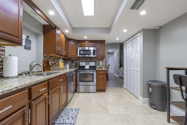 Listing photo id 26 for 9605 129th Avenue