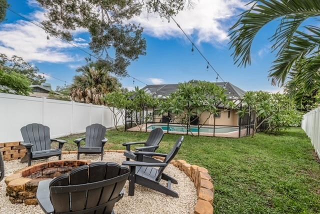 Listing photo id 1 for 9605 129th Avenue