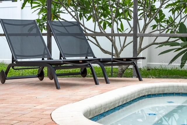 Listing photo id 37 for 9605 129th Avenue