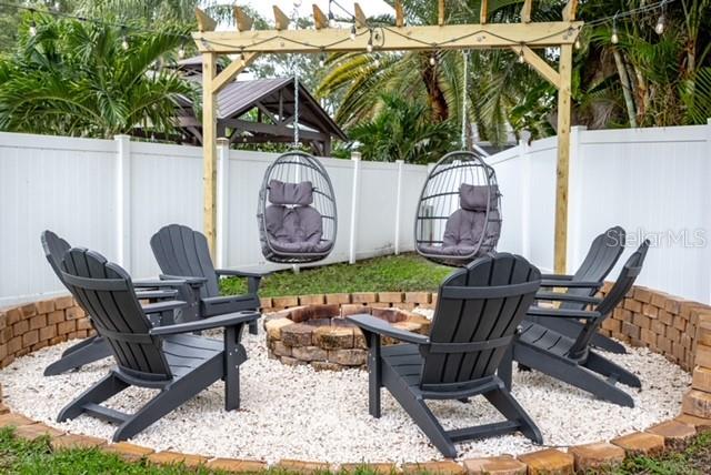 Listing photo id 40 for 9605 129th Avenue