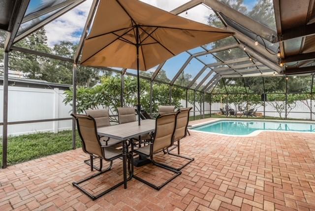 Listing photo id 3 for 9605 129th Avenue