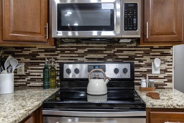 Listing photo id 60 for 9605 129th Avenue