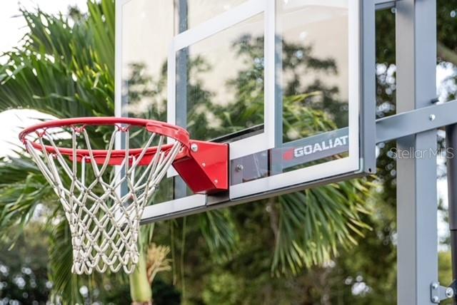 Listing photo id 65 for 9605 129th Avenue