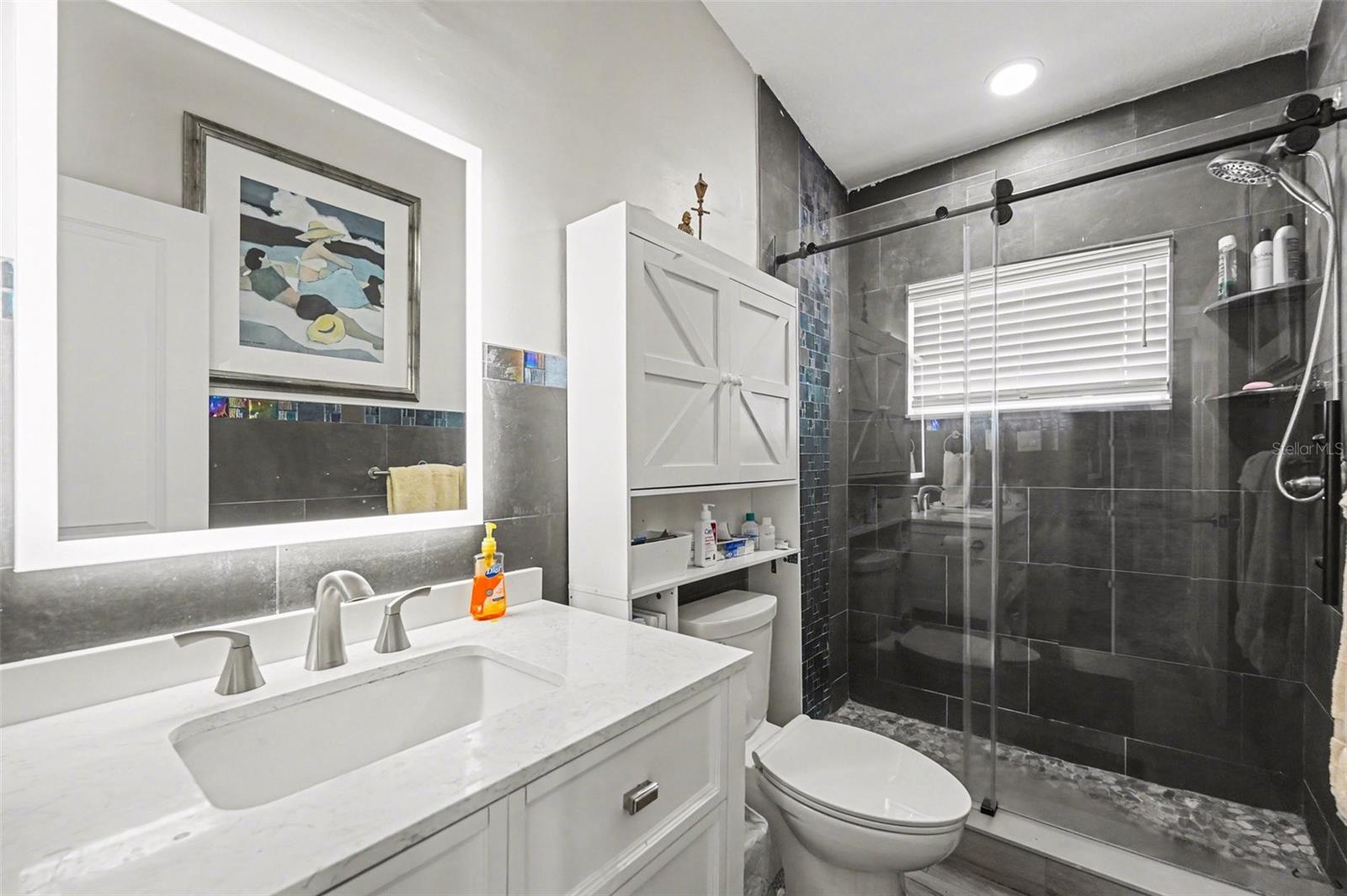 Listing photo id 15 for 339 Shore Drive E