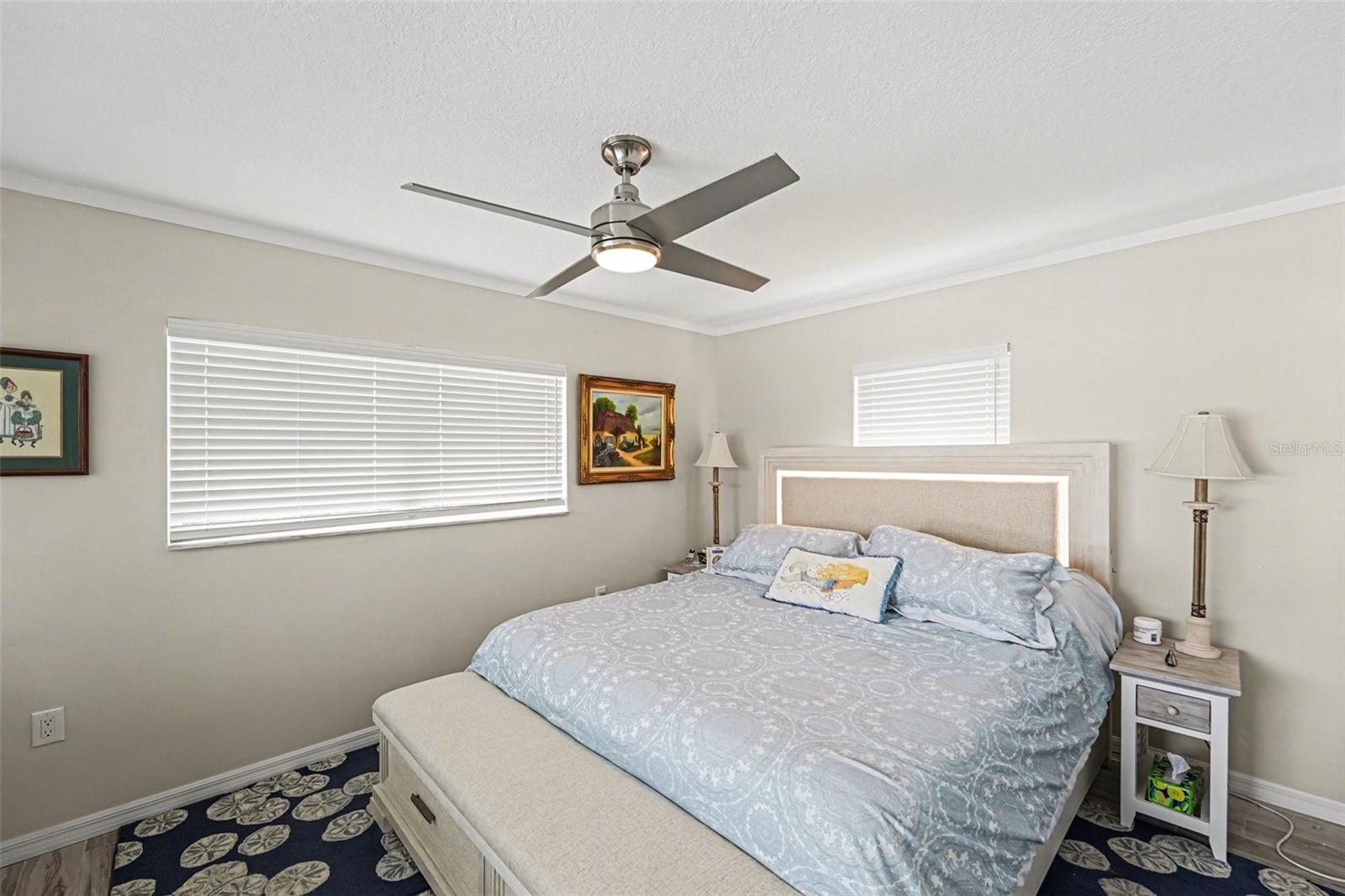 Listing photo id 16 for 339 Shore Drive E