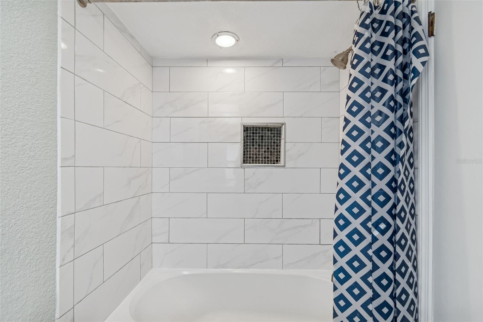 Image 17 of 26 For 8402 Boxwood Drive