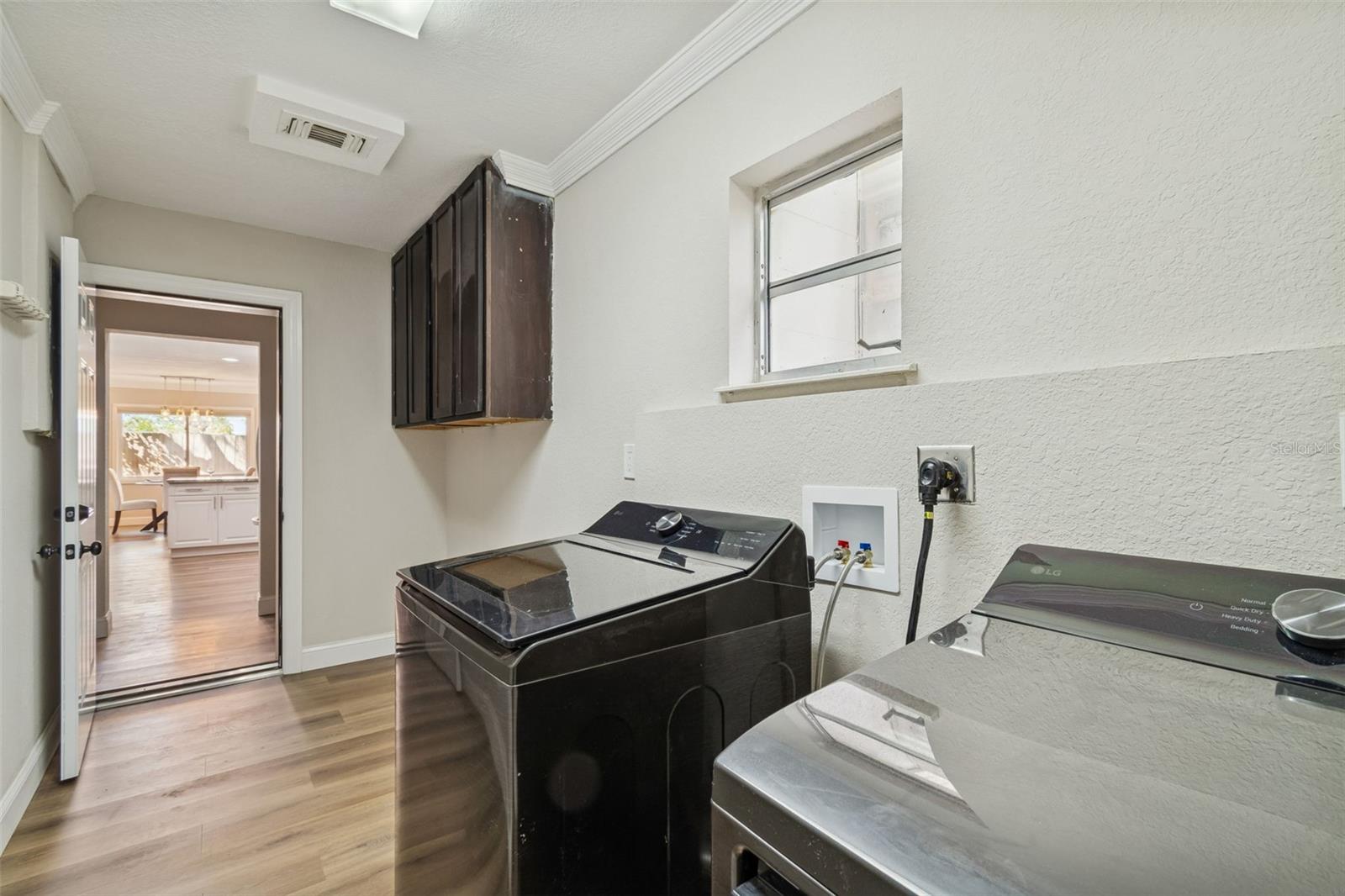 Image 20 of 26 For 8402 Boxwood Drive