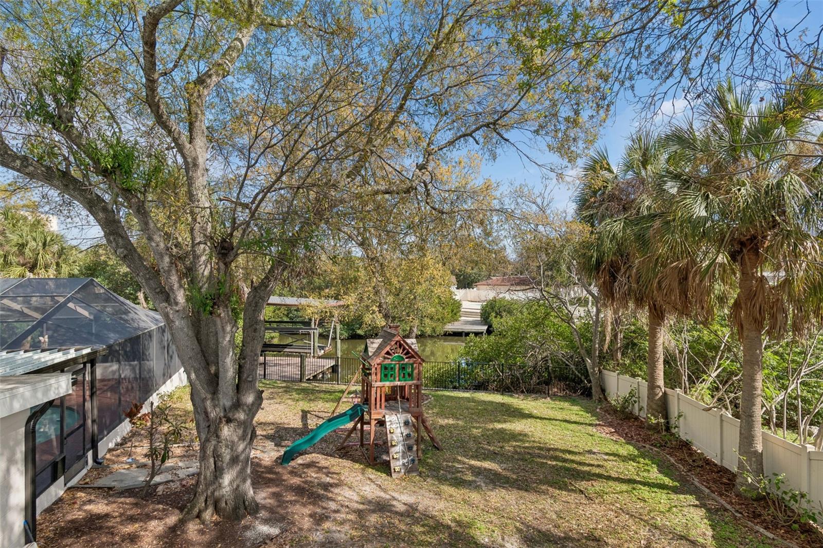 Image 25 of 26 For 8402 Boxwood Drive