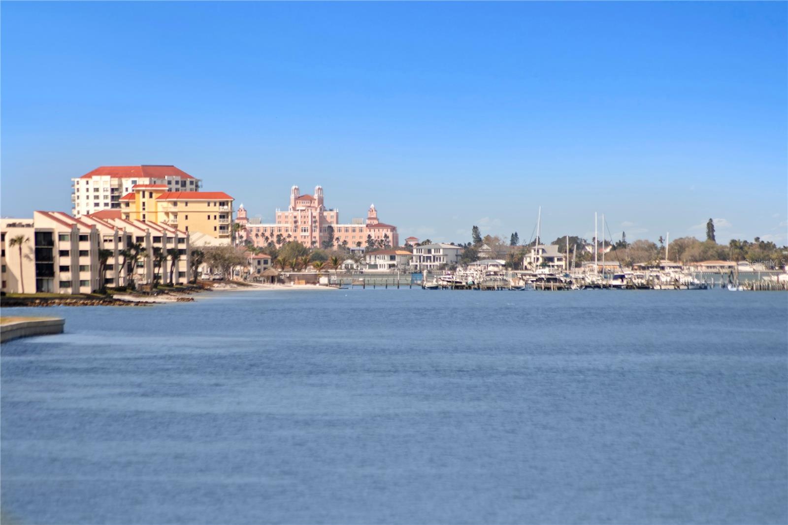 Image 11 of 76 For 4830 Osprey Drive S 201