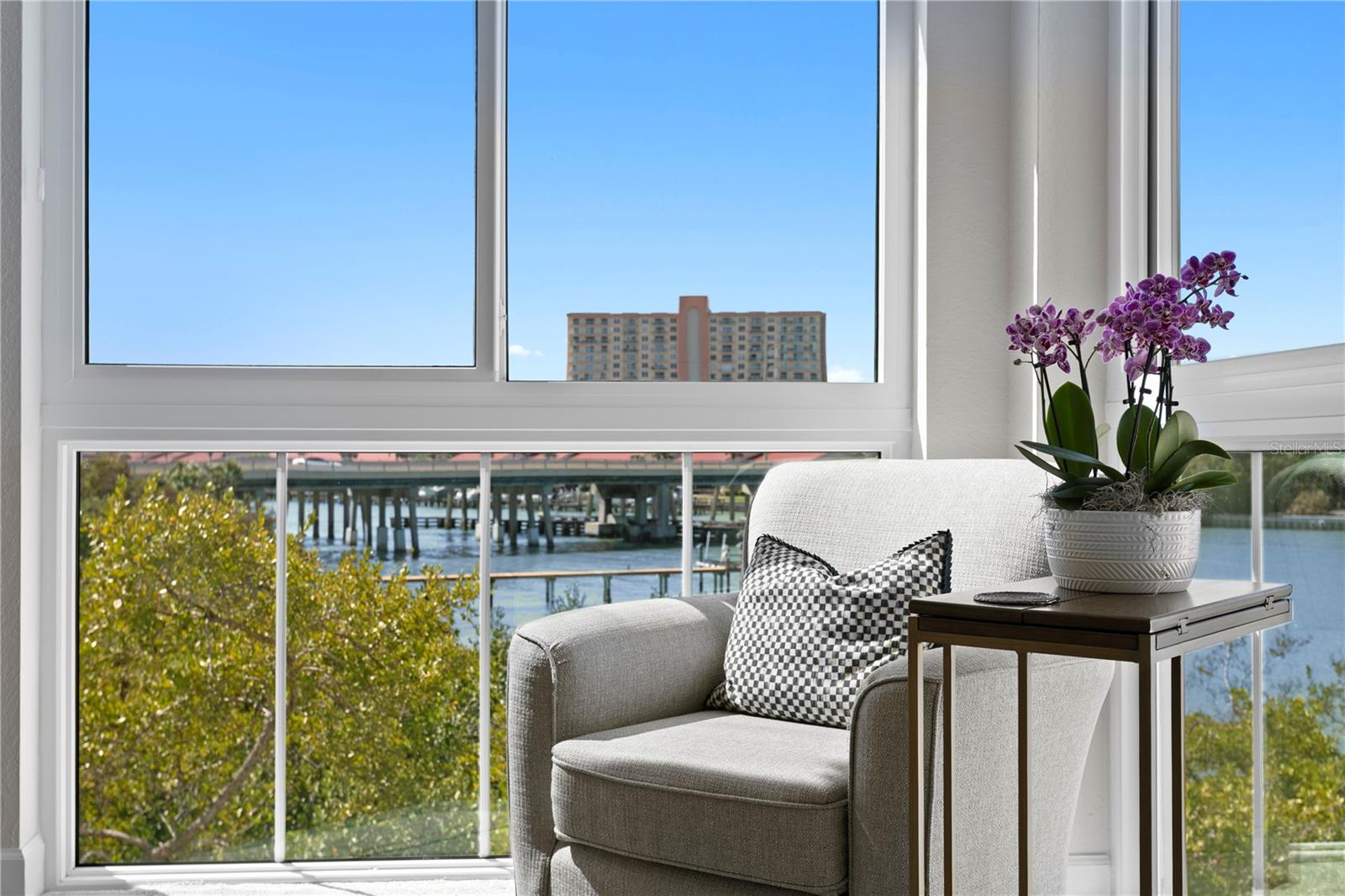 Image 52 of 76 For 4830 Osprey Drive S 201