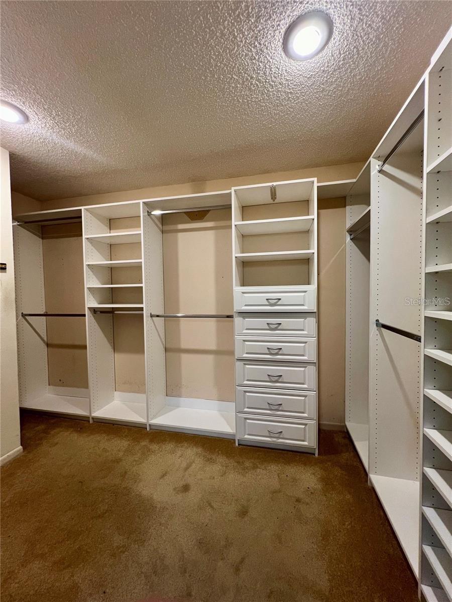 Image 10 of 46 For 2715 Montague Court E